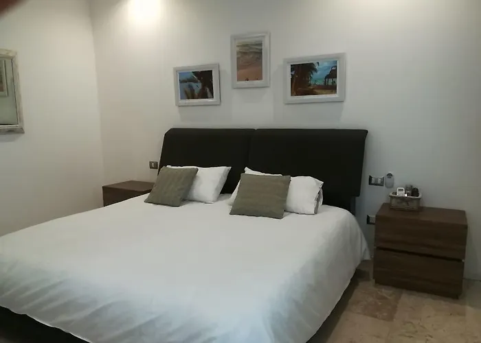Hotel Menesse On The 50m From The Caribbean Ocean By Hola And Land