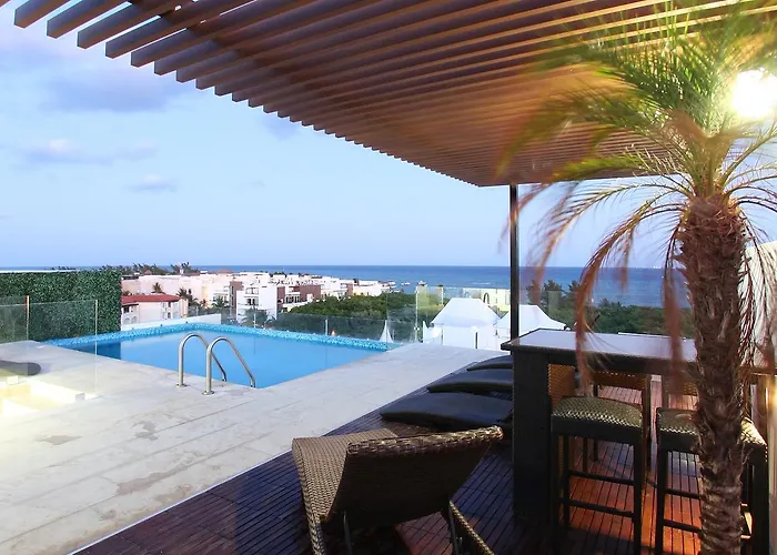 Menesse On The 50m From The Caribbean Ocean By Hola And Land Hotel