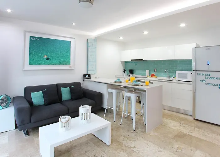 Menesse On The 50m From The Caribbean Ocean By Hola And Land